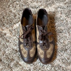 Gucci brown driving sneakers